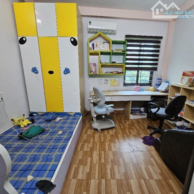 Nhà Kim Hoàng 39m2 mặt tiền gần 4m nở hậu 2 thoáng dân xây 20m ra ô tô 100m ra chợ 5 tỷ 5 - 4