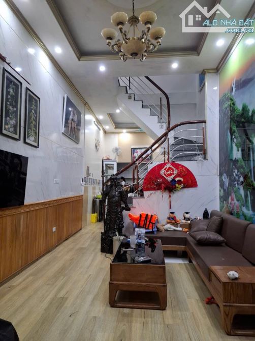Nhà Ô Đồng Lầm/ Hồ Ba Mẫu/ Lê Duẩn, ngõ rộng thông, 6 tầng, 6 phòng ngủ, gần hồ, 12.4 tỷ - 4