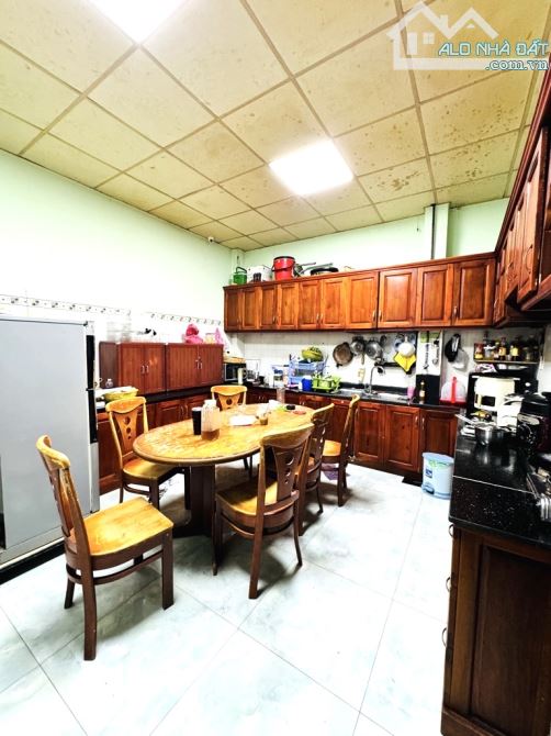 🏠 Nhà 3 tầng Mặt tiền đường THẠNH XUÂN 39, Q12 - Dt 176m2 (6.5 x 28), nở hậu 6.9m - 4