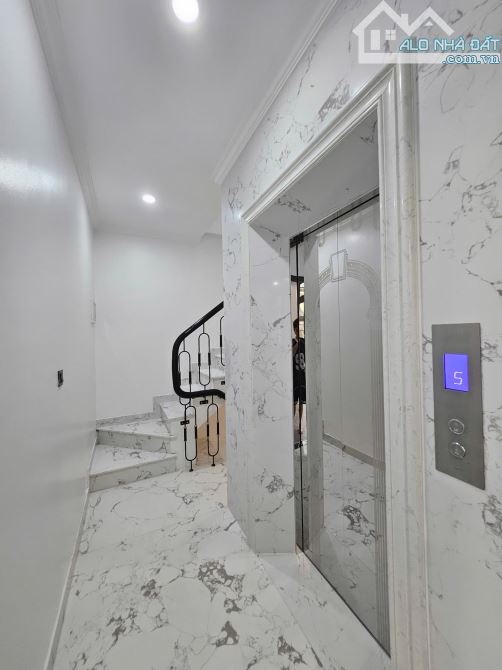 Bán Nhà Trung Tâm Bồ Đề 50m2 6T, Mặt Tiền Quyền Lực, Lô Góc, Full Nội Thất - 12.X Tỷ - 4