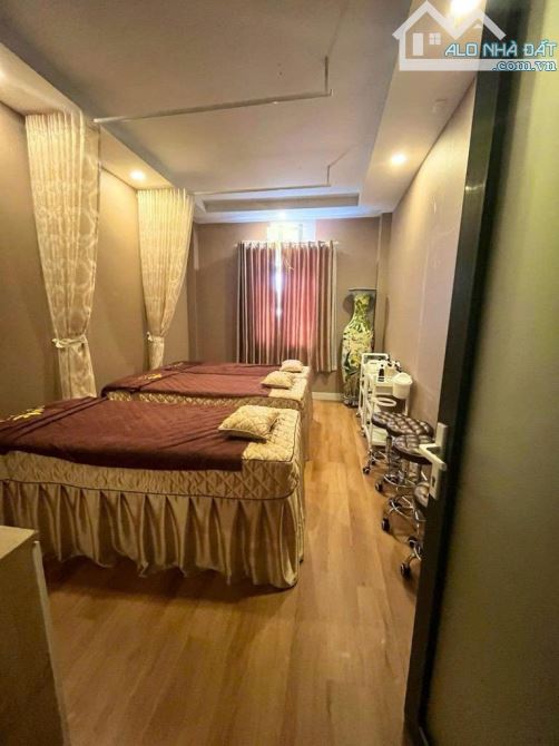 Nhà 6 tầng THANG MÁY Mặt tiền HÀ THỊ KHÉO phườngTMT Q12 dt 62m2 Đường 12m DÒNG TIỀN 35TR/T - 4