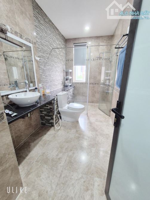 CHDV ĐƯỜNG NGUYỄN HỮU CẢNH - 138M² - 6 TẦNG - CÓ THANG MÁY - HẺM 12M - BỀ NGANG KHỦNG 6M - 4