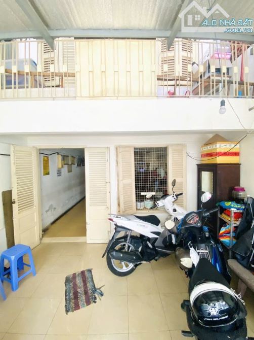 140m2, giá 12.1 tỷ còn TL, nhà cấp 4 tiện xây mới HXH đường Nguyễn Cửu Vân, giáp Q.1 - 4