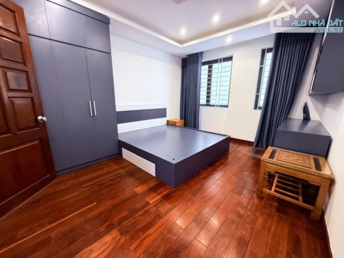 Siêu phẩm Giáp Nhất 35m2, 6 tầng, 20m ra ô tô tránh, giá 8 tỷiá 8 yy - 4