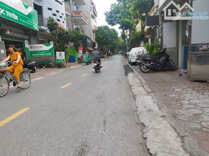 BÁN NHÀ KINH DOANH NGÕ 42 SÀI ĐỒNG LONG BIÊN 41m, Giá 11 tỷ, 4 TẦNG, Ô TÔ VÀO, KD, VỈA HÈ. - 4