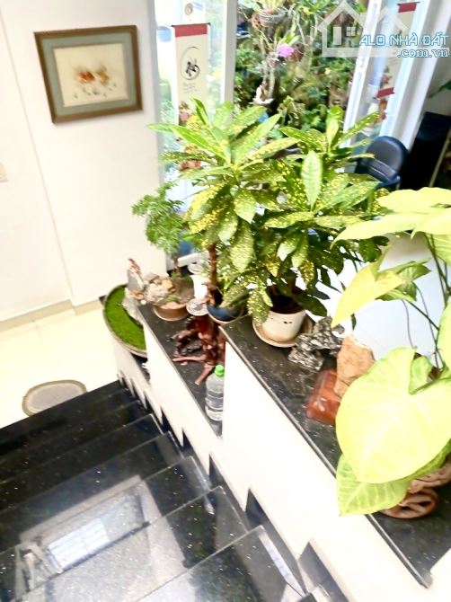 Nhà 2 tầng, gần Nhà thiếu nhi Quận 2, Dt :121m -ngang 7.9m_vuông vắn _ Ghỉ 6.2 tỷ - 4