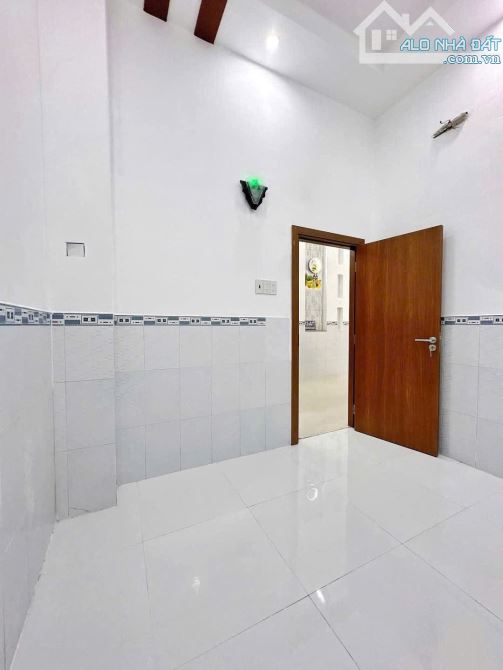 Bán gấp nhà 2 tầng, đương ô tô 8 mét, ngay Man Thiện, gần Lê Văn Việt, Lã Xuân Oai - 4