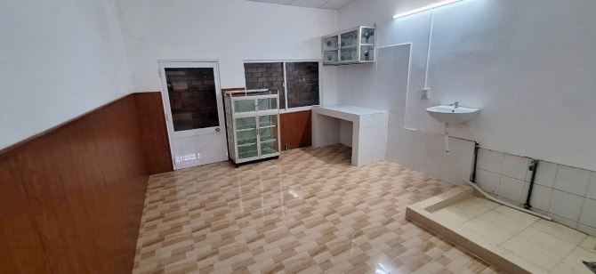 NHÀ RỘNG TRỆT GÁC LỮNG MT ĐƯỜNG HÀNG XOÀI SÁT BÊN Đ.PHẠM HÙNG KD SUNG TÚC LÊ BÌNH CÁI RĂNG - 4