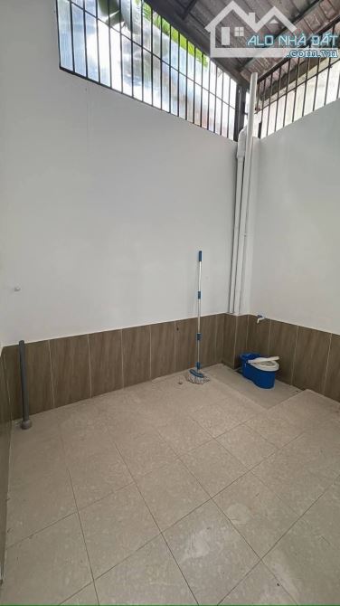 Đường Số 475 - Phước Long B - Quận 9 - Nhà C4 - 82m2 - 4