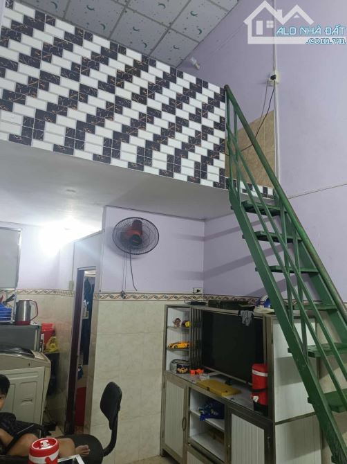 NHÀ 2 TẦNG BTCT CHIA THÀNH 2 DÃY NHÀ TRỌ GỒM 9 PHÒNG, 157M2( 7.3M X 22M), HXH, 6.499 TỶ - 4