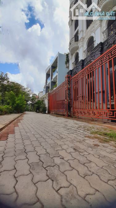 🏡 SIÊU PHẨM CHỈ DÀNH CHO ĐẠI GIA -BUỒNG PHỔI XANH KHỦNG👍 Q7 -VỊ TRÍ ĐỈNH -NHỈNH 12TỶ🚐 - 5