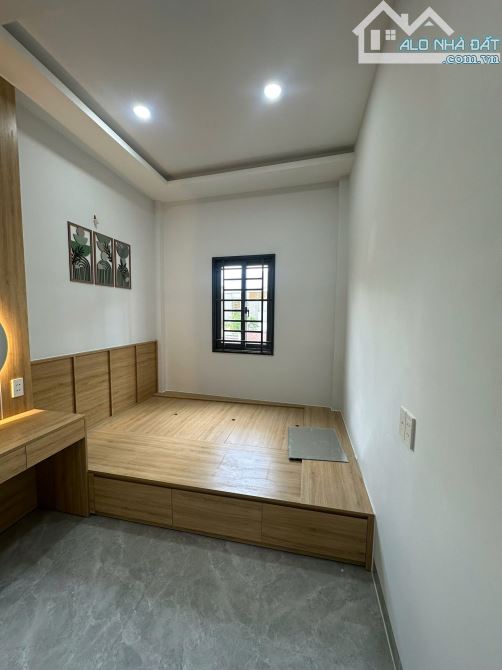 Bán nhà Phạm Văn Đồng có sân vườn đầy đủ nội thất sát bên sân bay Tân Sơn Nhất chỉ nhỉnh 3 - 5