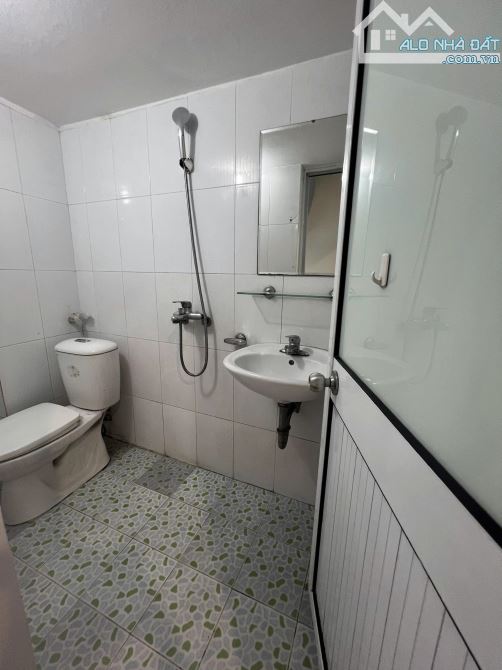 BÁN NHÀ MẶT PHỐ TRẦN QUỐC HOÀN, CẦU GIẤY, DIỆN TÍCH 20M, 4 TẦNG, MT 3M GIÁ NHỈNH 8TỶ - 5
