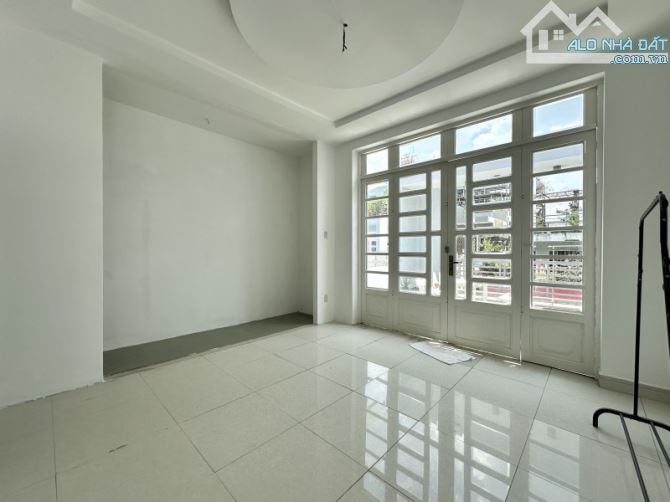 Gấp bán nhà, gần Điện Biên Phủ, Bình Thạnh, 3 tầng, giá 15 tỷ, dt 65m2. - 5