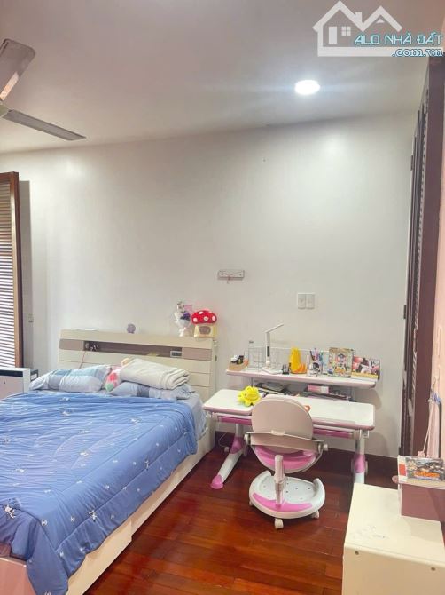 Bán Biệt thự Cao cấp, Tân Quy Đông, P.Tân Phong, Q7, 12m x 20m, 240m2, 3 lầu, chỉ 40 tỷ! - 5