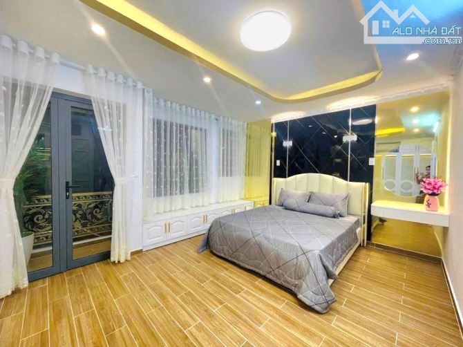Nhà Đẹp, Hẻm 6m, Gần Phú Mỹ Hưng, 96m², 4 Tầng, Full Nội Thất, Chỉ 8 Tỷ 9 - 5