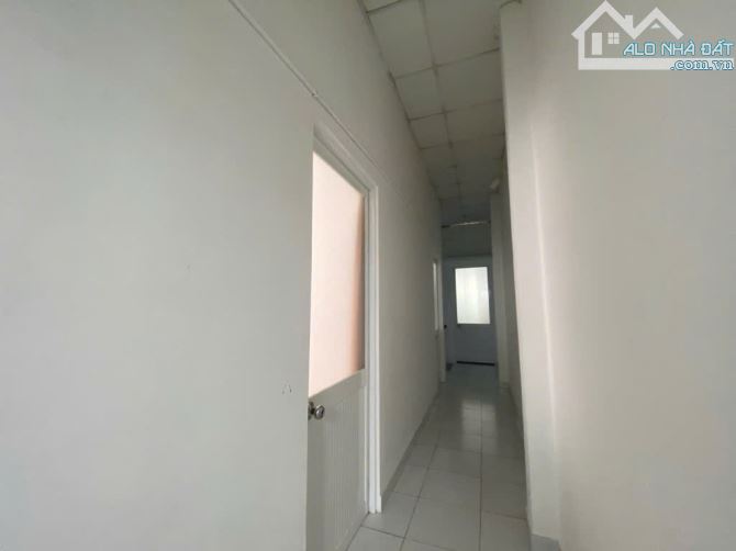 Bán 𝐍𝐡𝐚̀ 𝐒𝐢𝐞̂𝐮 Đ𝐞̣𝐩, 4.2x17m, 1886 Huỳnh Tấn Phát, TT Nhà Bè, SHR, Giá Nhỉnh 4 Tỷ - 5