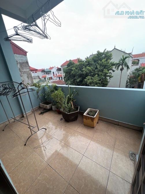 B.Á.N NHÀ THỊ TRẤN ĐAN PHƯỢNG , GẦN CHỢ, GẦN Ô TÔ ,  DÂN XÂY KIÊN CỐ  45M2, 4 TỶ 8 - 6