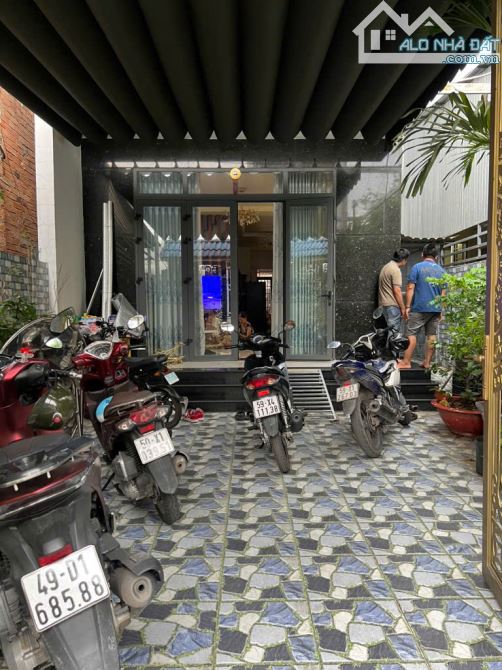 MẶT TIỀN PHAN ĐẠT ĐỨC – DT 179M2 x 4T, NGANG 6M – NỞ HẬU - KHU BÀN CỜ - 6