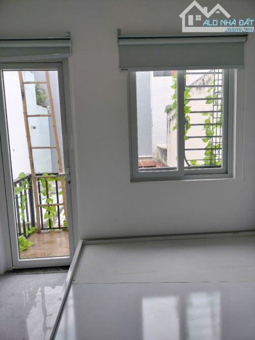 Nhà bán: đường Tô Hiến Thành. Q10. DTSD 25m2. 3 tầng. Giá 4,5 tỷ - 6