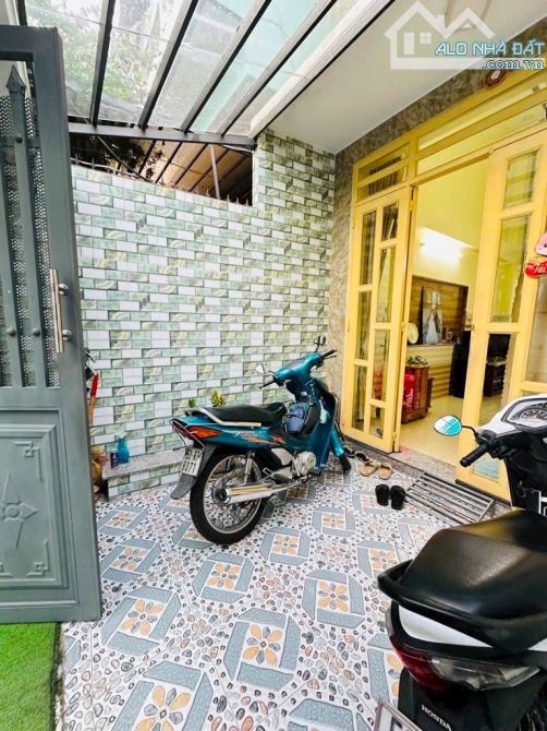 🔥HOÀNG HOA THÁM 68M2 - 3 TẦNG - HẺM XE HƠI - AN NINH  - CHỈ 8 Tỷ - 6