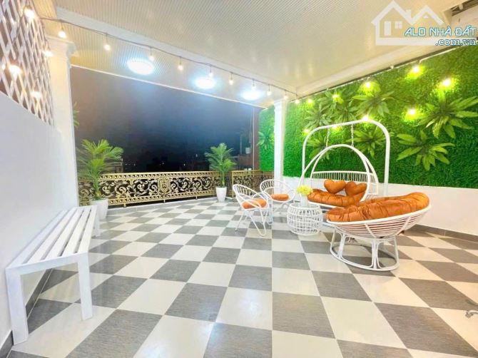 Nhà Đẹp, Hẻm 6m, Gần Phú Mỹ Hưng, 96m², 4 Tầng, Full Nội Thất, Chỉ 8 Tỷ 9 - 6