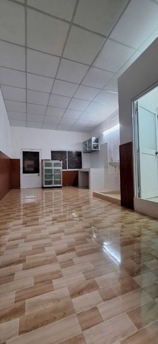 NHÀ RỘNG TRỆT GÁC LỮNG MT ĐƯỜNG HÀNG XOÀI SÁT BÊN Đ.PHẠM HÙNG KD SUNG TÚC LÊ BÌNH CÁI RĂNG - 6