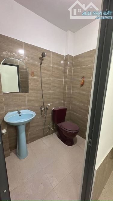 Đường Số 475 - Phước Long B - Quận 9 - Nhà C4 - 82m2 - 6