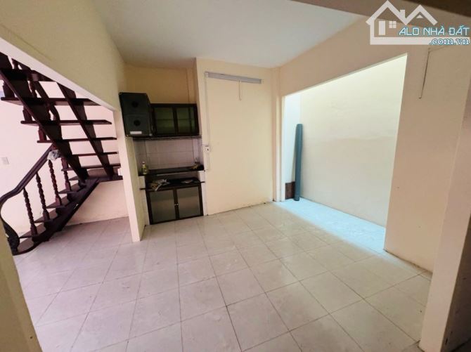 bán NHÀ TRUNG TÂM QUẬN 10- Ngang 4m – 4 TẦNG – GIÁ CHỈ 4 TỶ - 6