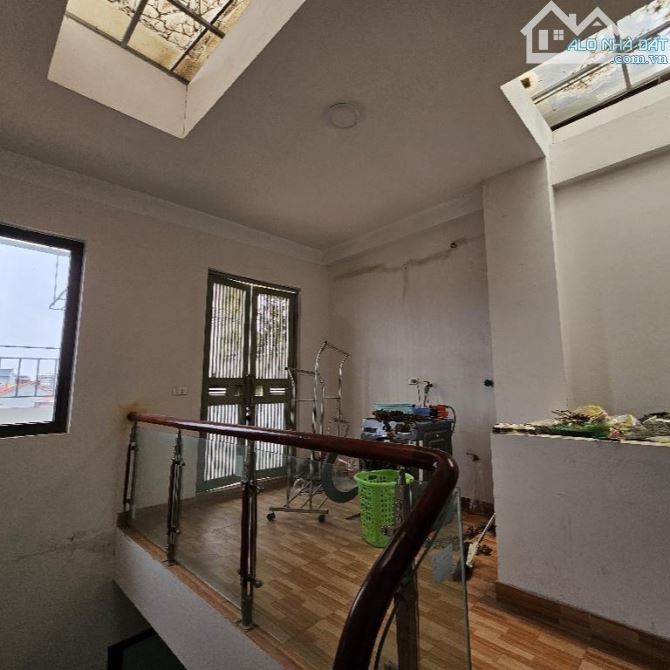 Nhà Kim Hoàng 39m2 mặt tiền gần 4m nở hậu 2 thoáng dân xây 20m ra ô tô 100m ra chợ 5 tỷ 5 - 7