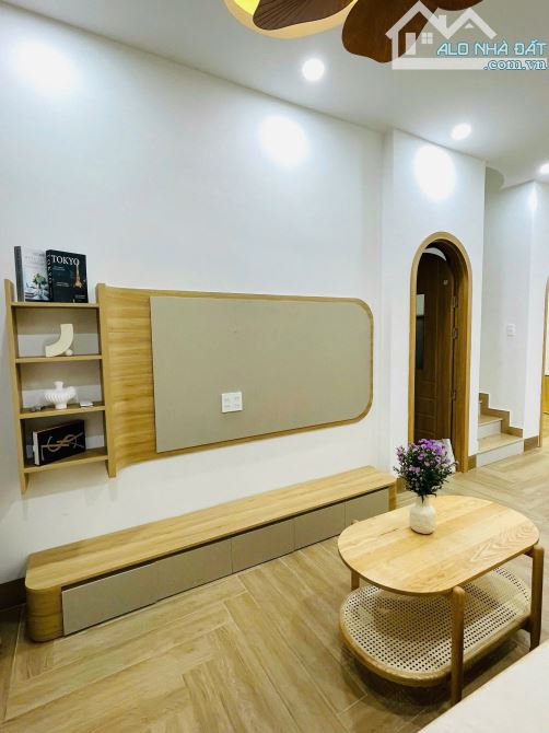 Nhà đẹp 2 Tầng BÙI THỊ XUÂN- giá chỉ 2tỷ 7xx - 7