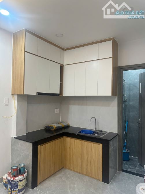 Bán nhà Phạm Văn Đồng có sân vườn đầy đủ nội thất sát bên sân bay Tân Sơn Nhất chỉ nhỉnh 3 - 7