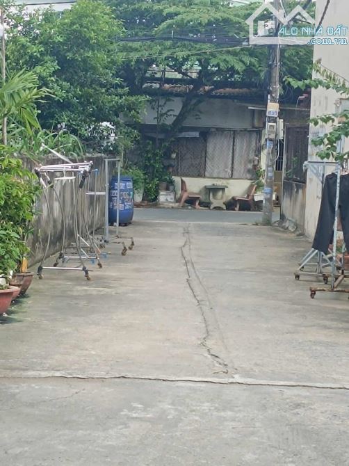 NHÀ 2 TẦNG BTCT CHIA THÀNH 2 DÃY NHÀ TRỌ GỒM 9 PHÒNG, 157M2( 7.3M X 22M), HXH, 6.499 TỶ - 7