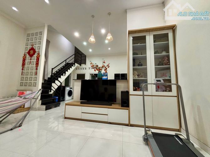 Nhà 1 trệt 1 lầu Hiêp an :  Diện tích: 7,1 x 15m – thổ cư: 60m² - 8