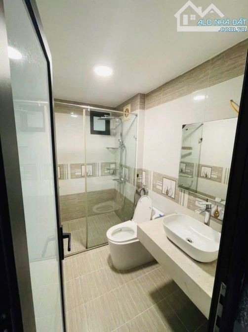 Trần Quốc Vượng-Trung Tâm Cầu Giấy DT 35m.5 Tầng Dân Xây Cực Chắc Chắn.Giá 7,6 Tỷ - 8
