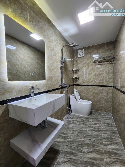 Nhà đẹp Nguyễn Lương Bằng, Đống Đa, 2 thoáng, mới, mặt tiền rộng, 59m2, chào 11 tỷ 2 - 8