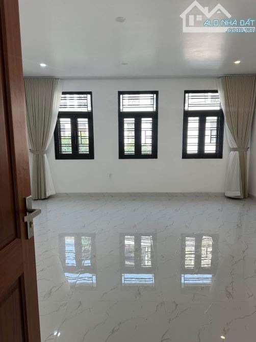 Ms Linh-Bán căn shophouse mặt trục chính Hoàng Huy Riverside-Thượng Lý-Hồng Bàng - 8