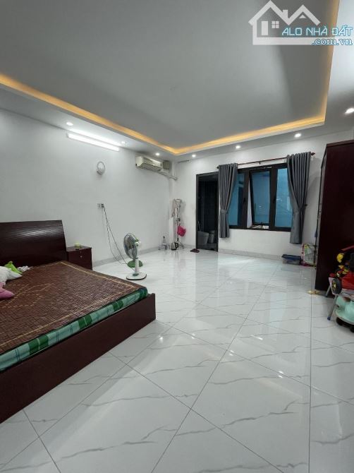 MẶT TIỀN TỈNH LỘ 10 84m2 - NGAY TÊN LỬA - 4 TẦNG - 4Pn - 8 TỶ. - 9