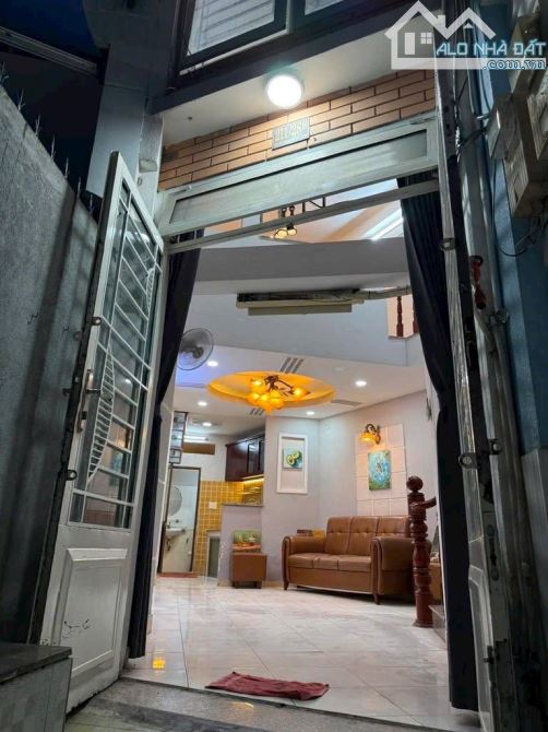 🔥💥 Tìm Đâu Ra ? Nhà BTCT Đúc 4 Tầng 44M2 Hẻm Ba Gác Đ. Hoàng Hoa Thám Chỉ Nhỉnh 4.x Tỷ - 9