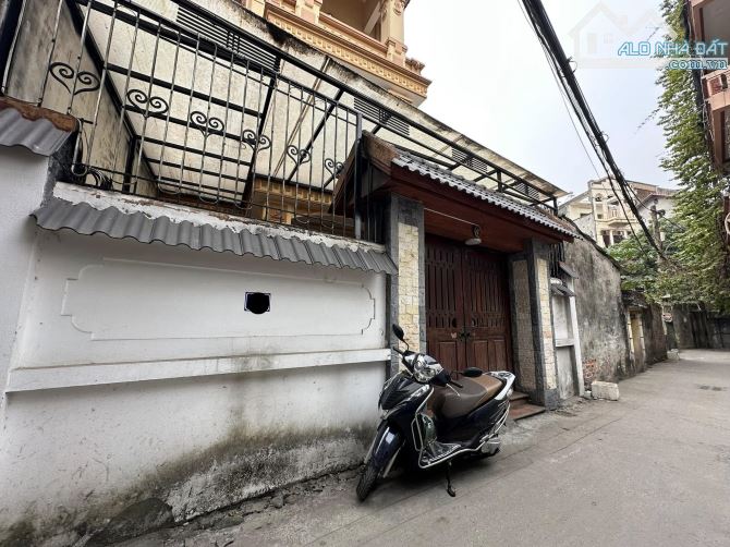 Nhà đẹp ở luôn Trần Cung Bắc Từ Liêm. Sổ vuông 123m, 5 tầng MT7m3 Giá 25 tỷ Ngõ thông