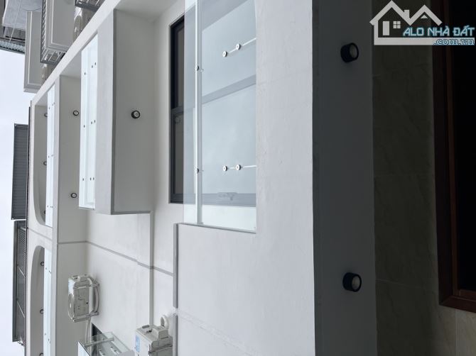 Bán nhà 33m 5 tầng mới nhỉnh 5t,văn hội đức thắng bắc từ liêm