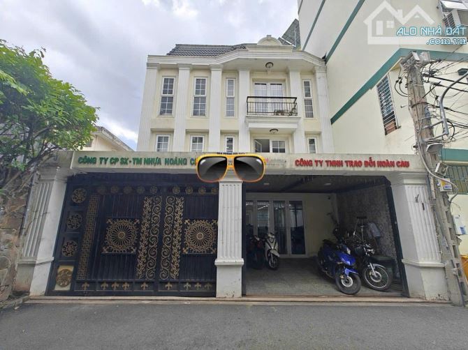 Gỉam sâu 3 tỷ bán biệt thự khu K300 Q.Tân Bình - 8x16m - 3 tầng - HĐT 30tr giá giảm 22 tỷ.