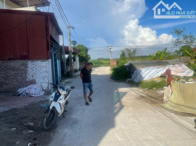 Bán đất kèm nhà . khu ất . Hạp Lĩnh . dt 156m . mt 7.76m . hướng ĐN . giá 5 tỷ 3