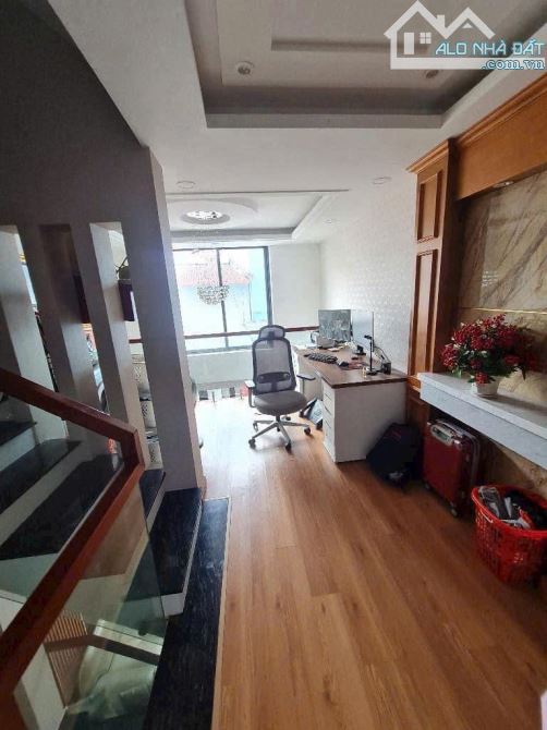 Bán căn nhà công viên làng hoa đường số 19, Phường 8, Gò Vấp chỉ 4ty950