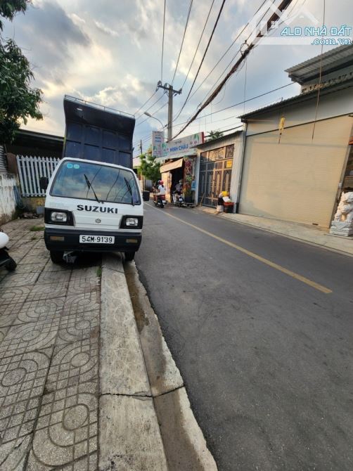 BÁN LÔ ĐẤT MẶT TIỀN KINH DOANH TÂN XUÂN- 200M2-GIÁ ĐẦU TƯ- GỌI CHO EM XEM ĐẤT