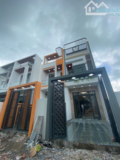 Nhà Mới 4x 23m. Cách Ngã 4 Xoài Đôi 2km. Cách Chợ Bình Chánh 20 Phút