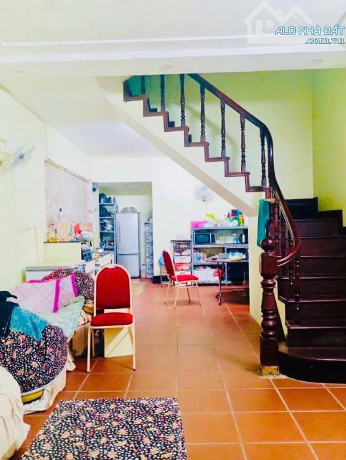 Bán gấp!!! Bán Nhà phố Láng Hạ Đống Đa 60m2 4 tầng mt 4.4m
