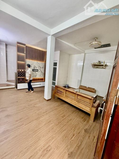 Trung Tâm MỸ ĐÌNH  -43M x 4 Tầng - Full đồ - Ô TÔ đỗ Cổng- 6.6 Tỷ