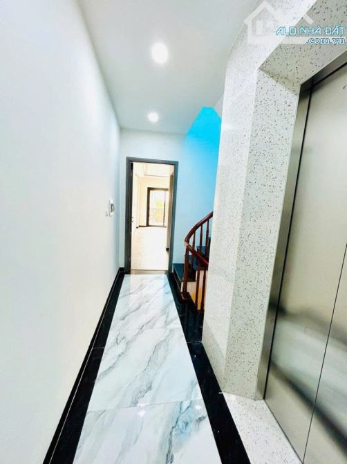 BÁN NHÀ PHÂN LÔ TAM TRINH – 60M² – Ô TÔ VÀO NHÀ – THANG MÁY – FULL NỘI THẤT – NHỈNH 14 TỶ