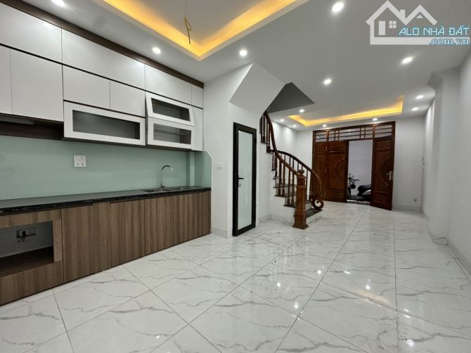 Bán nhà Liên Mạc, Lô góc, 10m ô tô, 36m2 , 5.3 tỷ